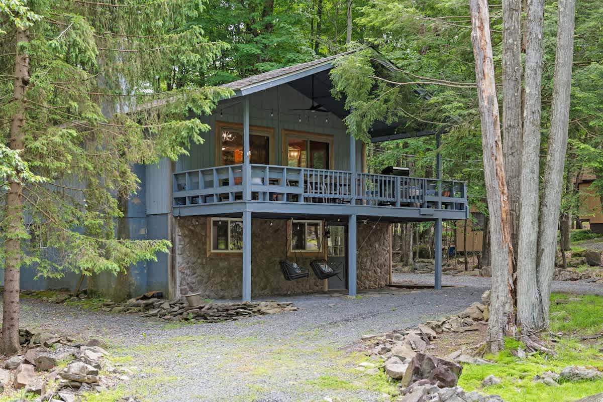 Luxury Pocono Escape | Hot Tub | Game Room