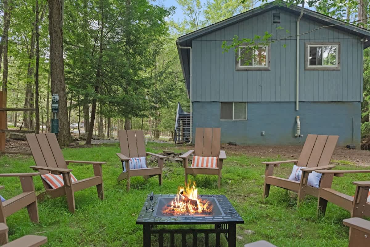 Luxury Pocono Escape | Hot Tub | Game Room