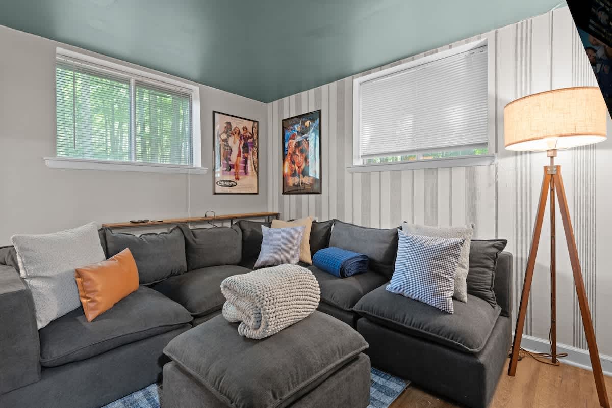 Luxury Pocono Escape | Hot Tub | Game Room