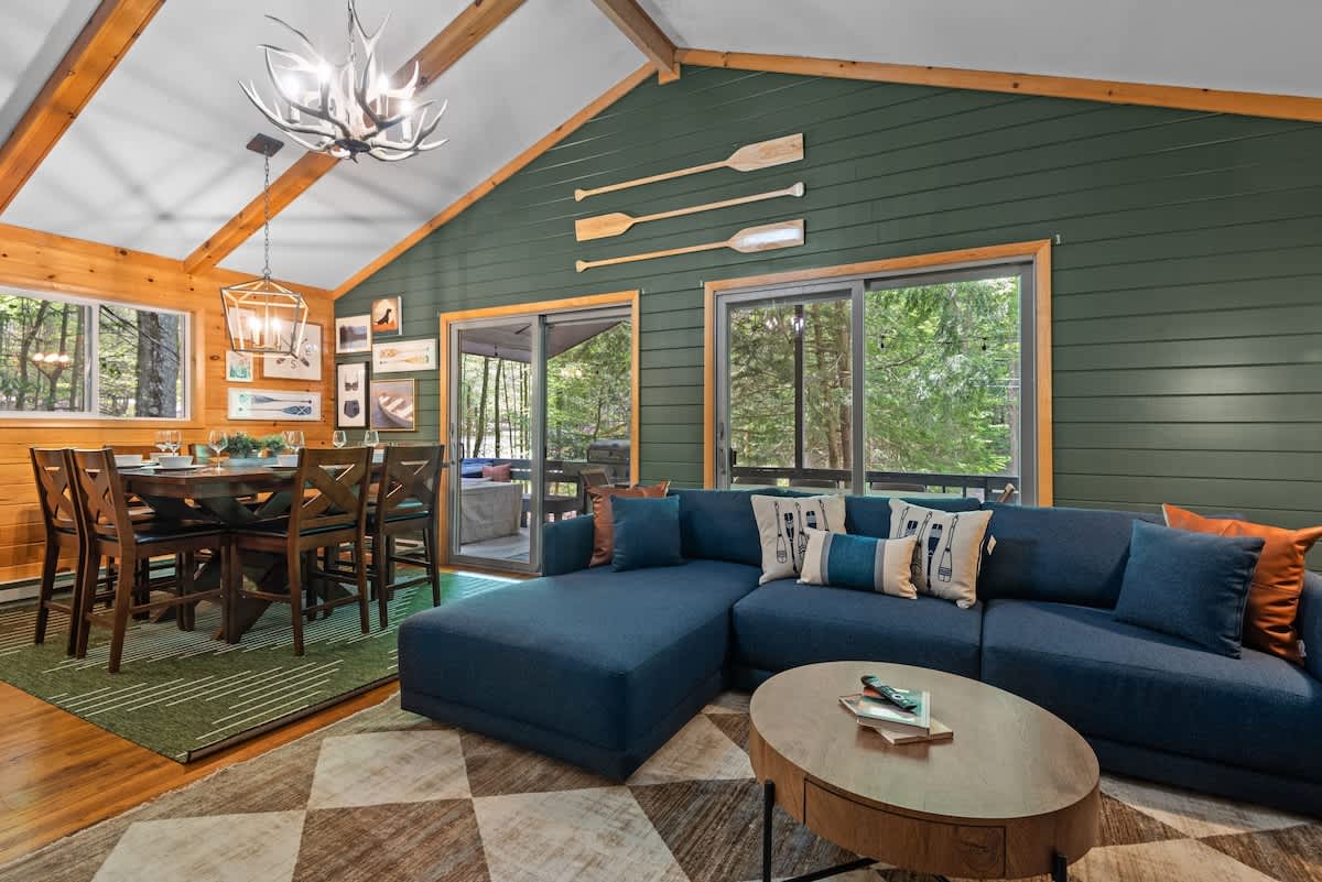 Luxury Pocono Escape | Hot Tub | Game Room