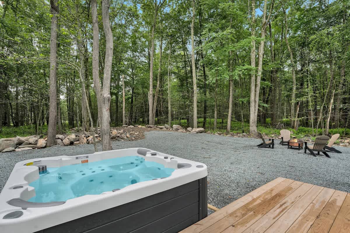 Modern New A-Frame Cabin | Hot Tub | Big Bass Lake