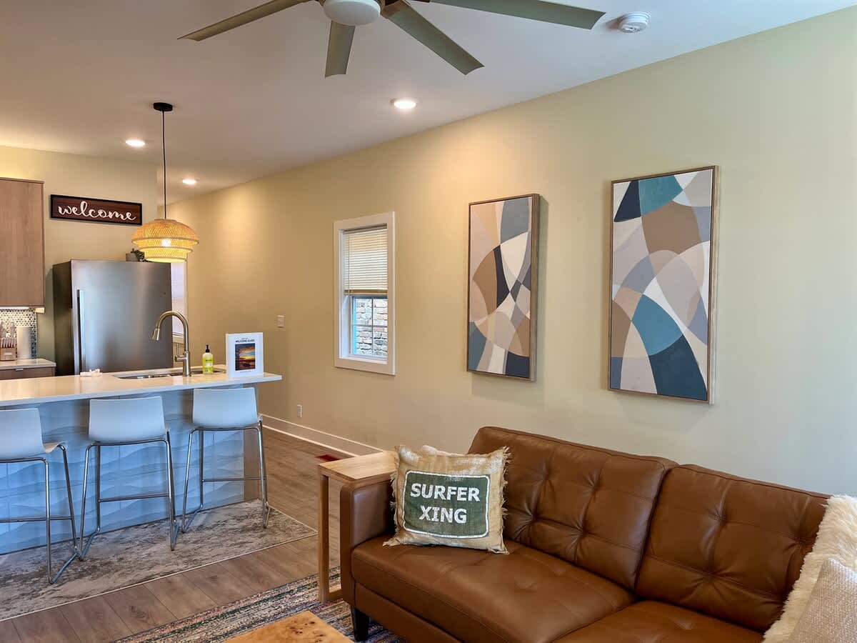 A Derby City Fav! 2bd/2Ba for Bourbon or Business!