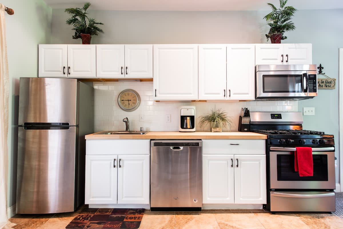 Cozy Studio close to Music Hall, Food, & Shops!