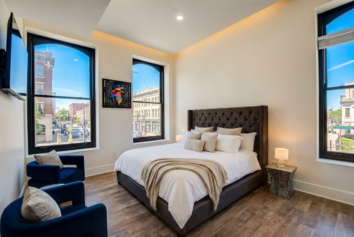The Winston on Market | Downtown Louisville Loft