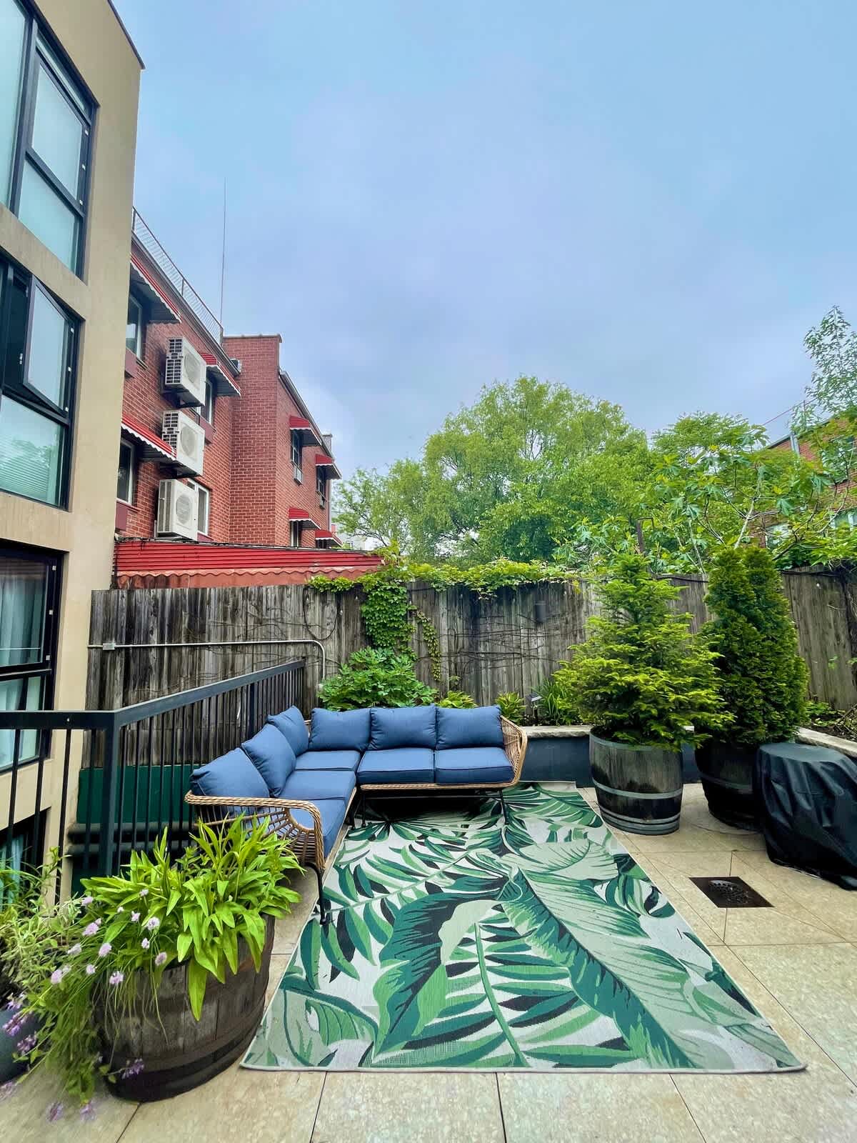 Bright 2-Story Brooklyn Oasis w Patio & Fire Pit - Foto 16