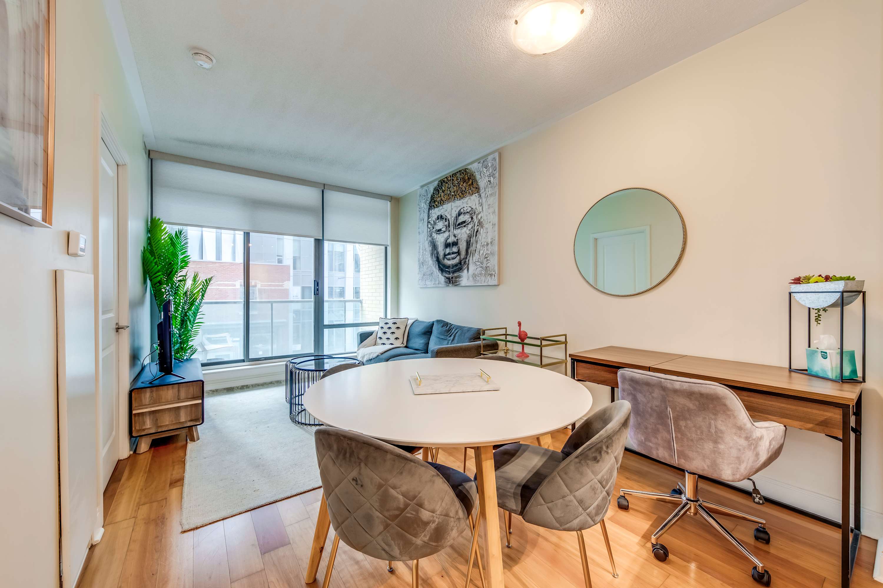 Downtown Toronto Chic 1 Bedroom