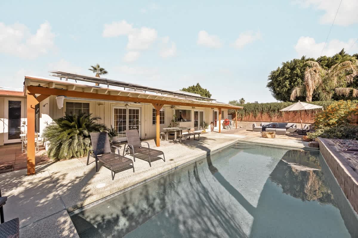 Zen Palm Desert Bungalow