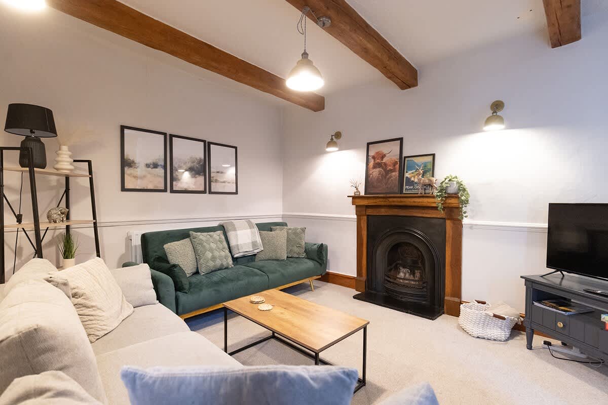 Charming Wensley Cottage in the Heart of Peaks