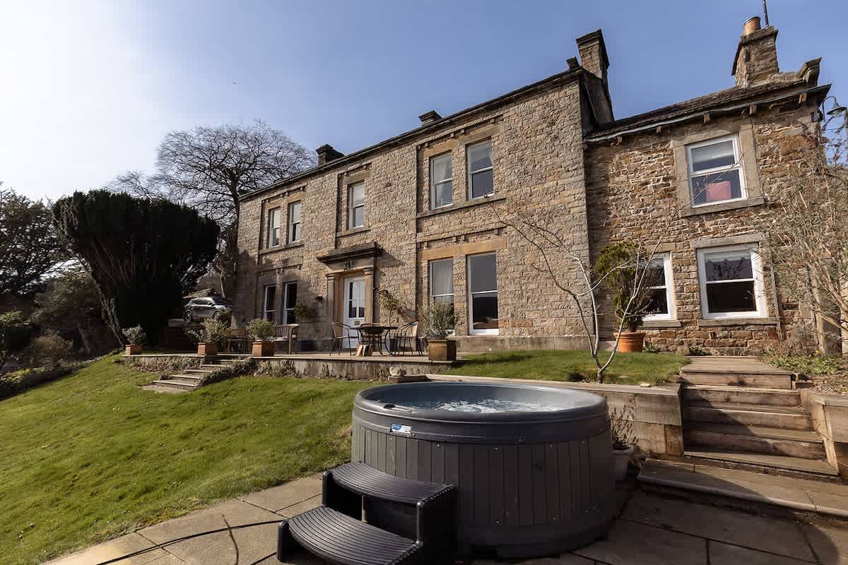 Grand Country House with Stunning Views Sleeps 15 — North Yorkshire, England — vacation rental
