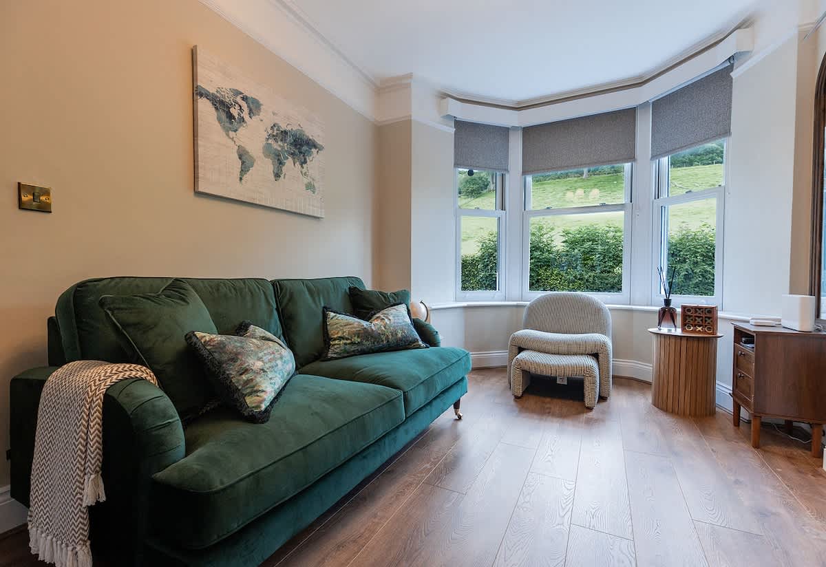 Stylish Lake District Escape by Lake Windermere