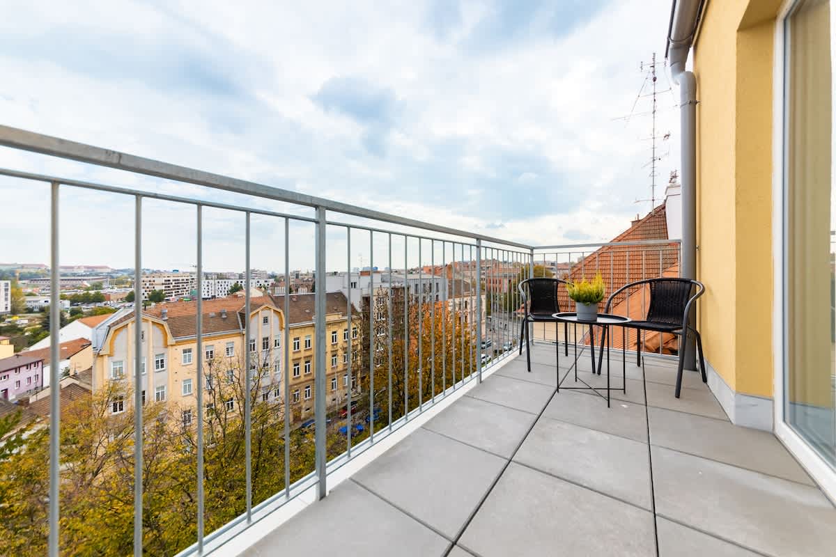 Beautiful apartment in city • Parking provided