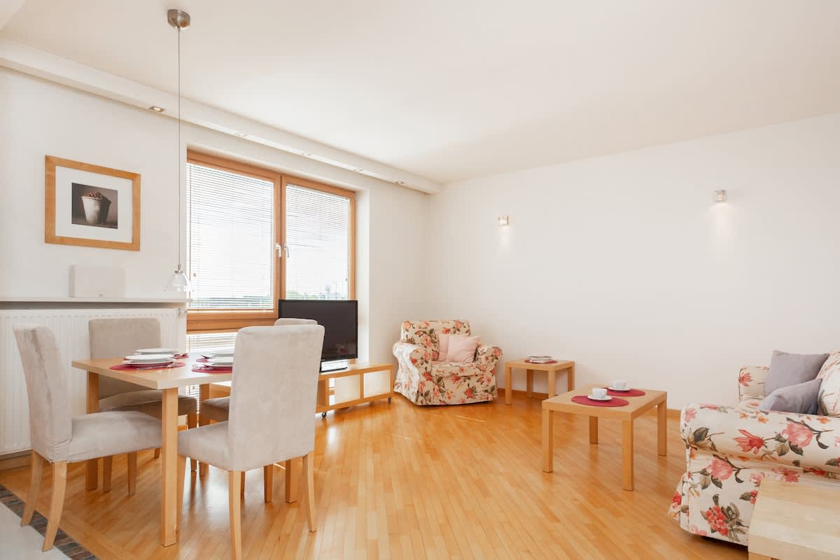 Al. Wilanowska 91 | 5th Floor Apartment | Gym — Warszawa, Województwo mazowieckie — vacation rental