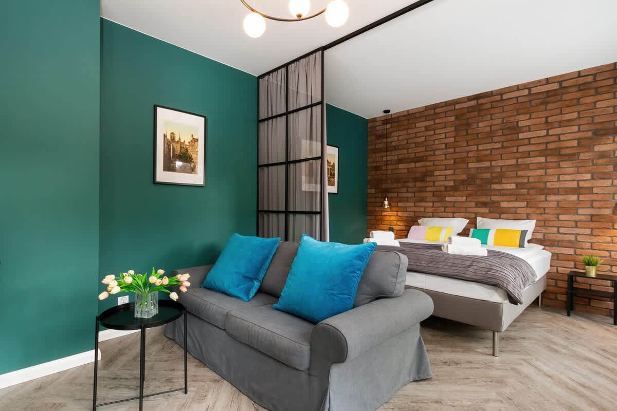 Rajska 8 | Dark Green and Grey Apartment | Bath — Gdańsk, Województwo pomorskie — vacation rental