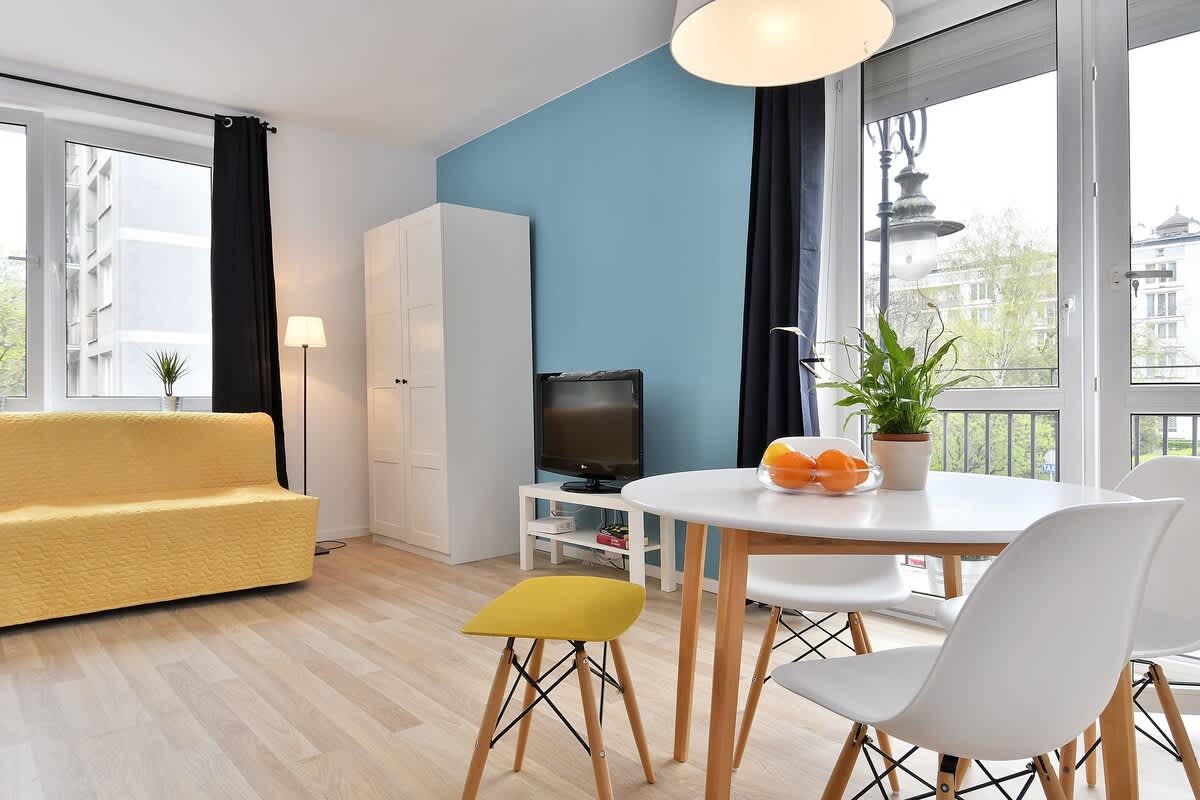 Pl. Dąbrowskiego 7 | Pastel Apartment | Center — Warszawa, Województwo mazowieckie — vacation rental