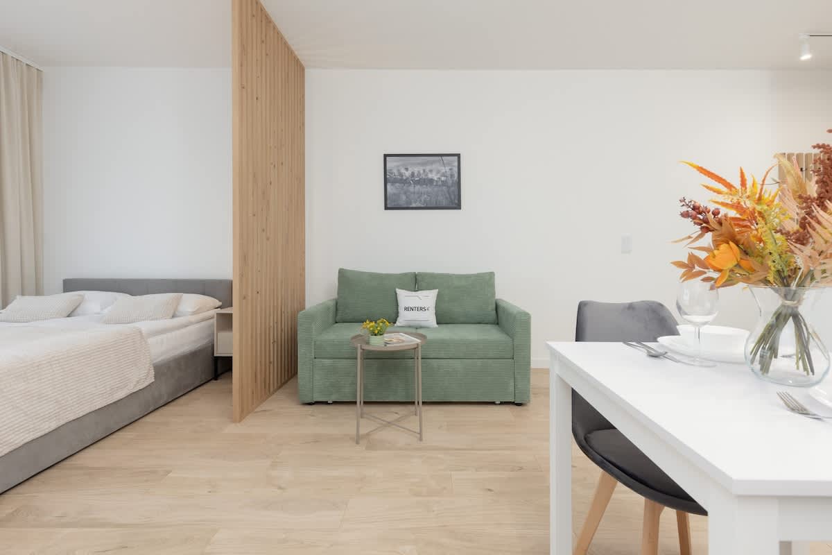 Domaniewska 47A | Fashionable Studio | Parking — Warszawa, Województwo mazowieckie — vacation rental