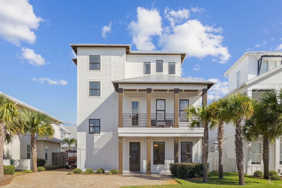 7BR Elegance and Comfort With Pool and near the Beach