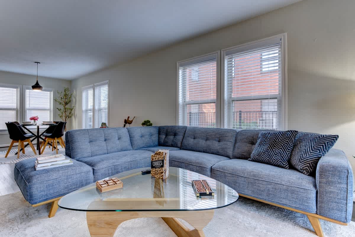 A Spacious Gated Retreat Near Med Center and Rice