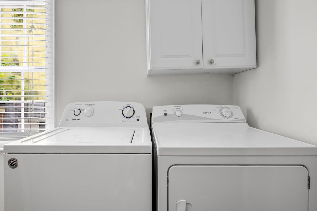 Washer + Dryer! 