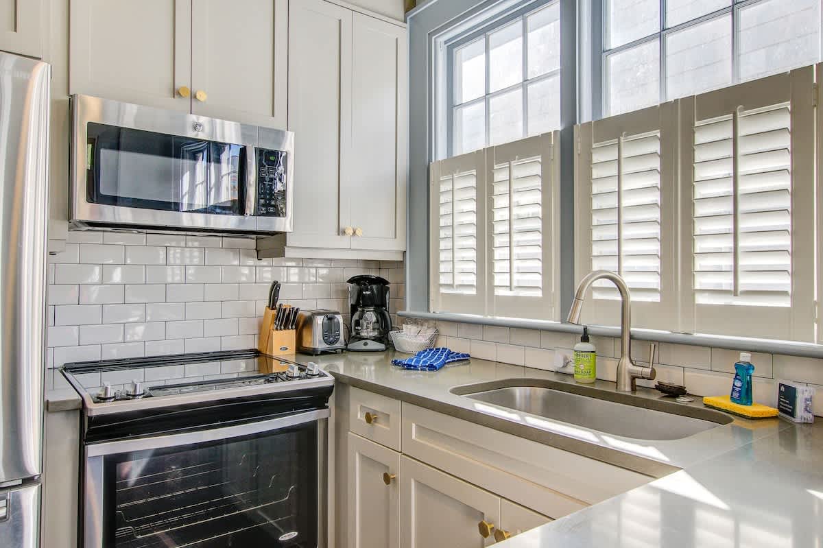 Fully equipped kitchen with everything you need to cook a meal