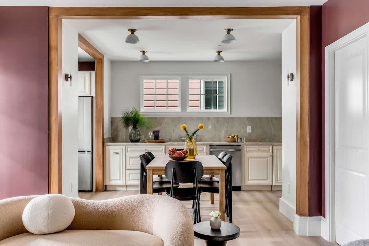 
Welcome to your downtown Charleston rental! Explore all things downtown by foot!