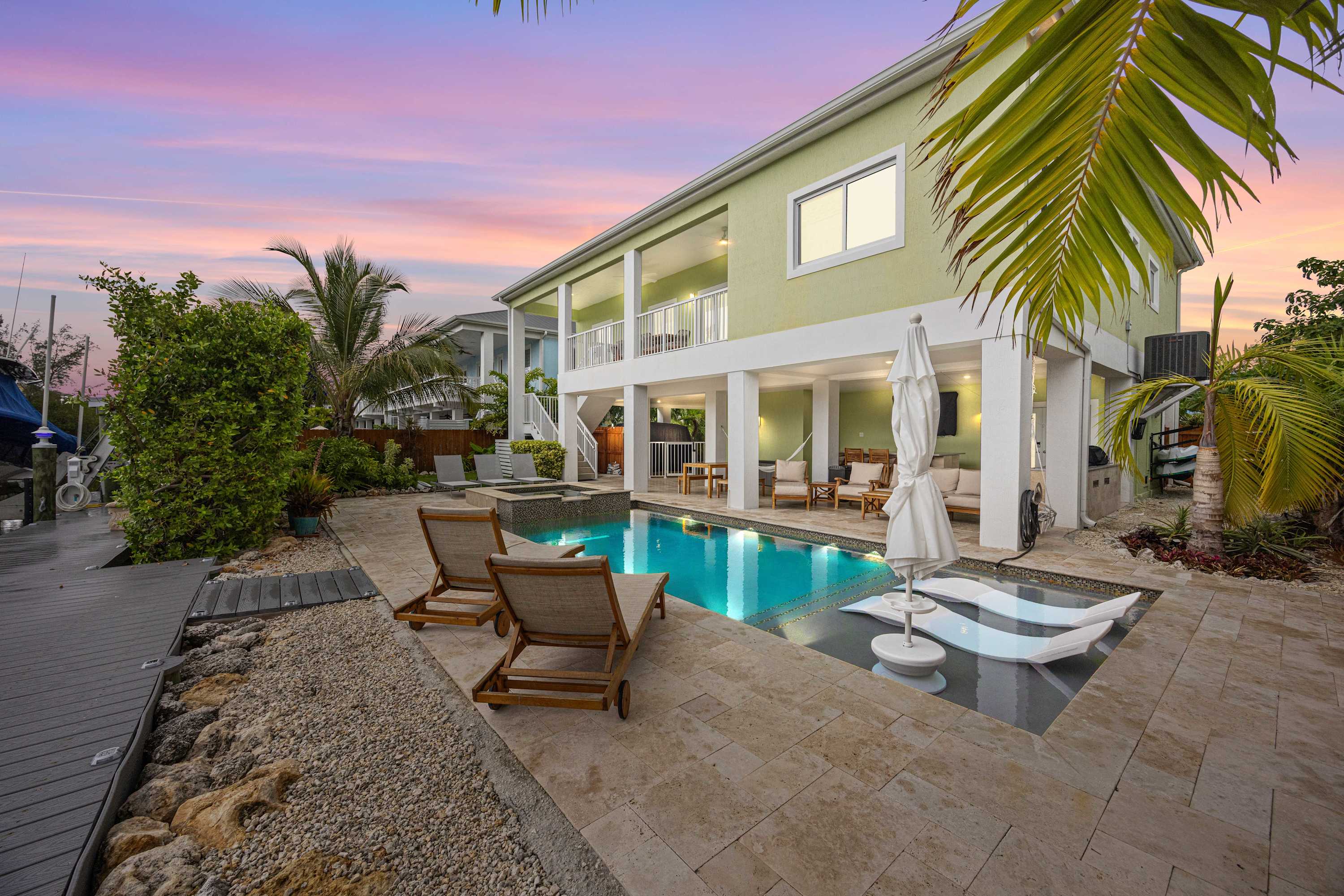 Emerald palms