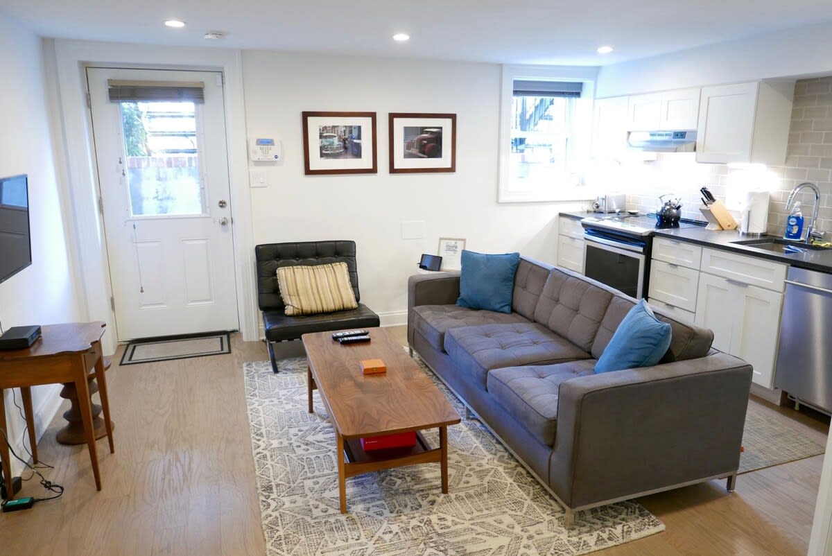 Historic Shawledroit Park Gem – 1 Bedroom On U St!