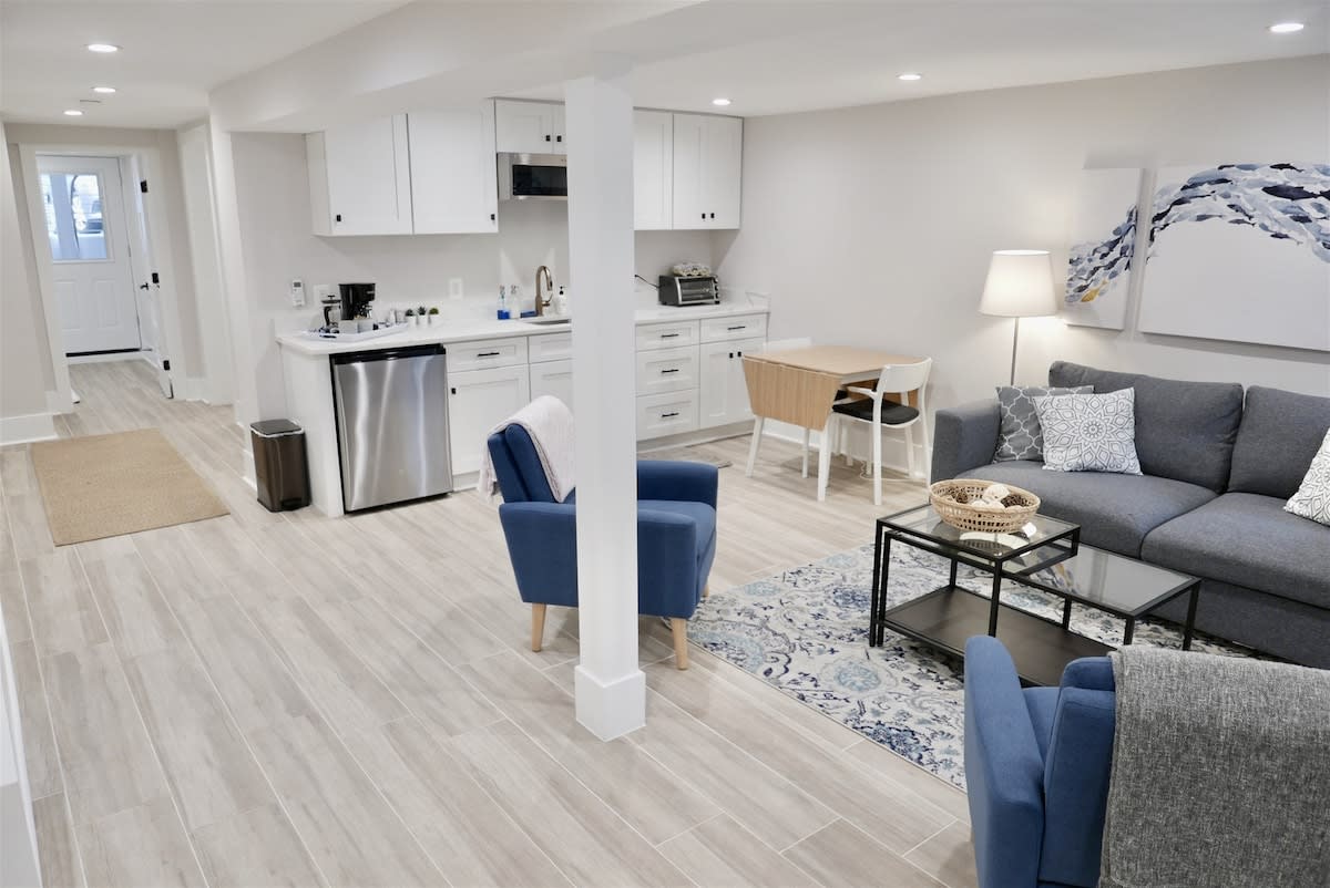 Beautiful &Amp; Modern-Near Subway Parking!