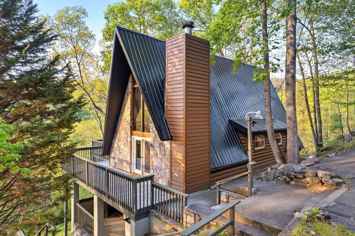 Gatlinburg Cabin Hot Tub Game Room Mountain Views