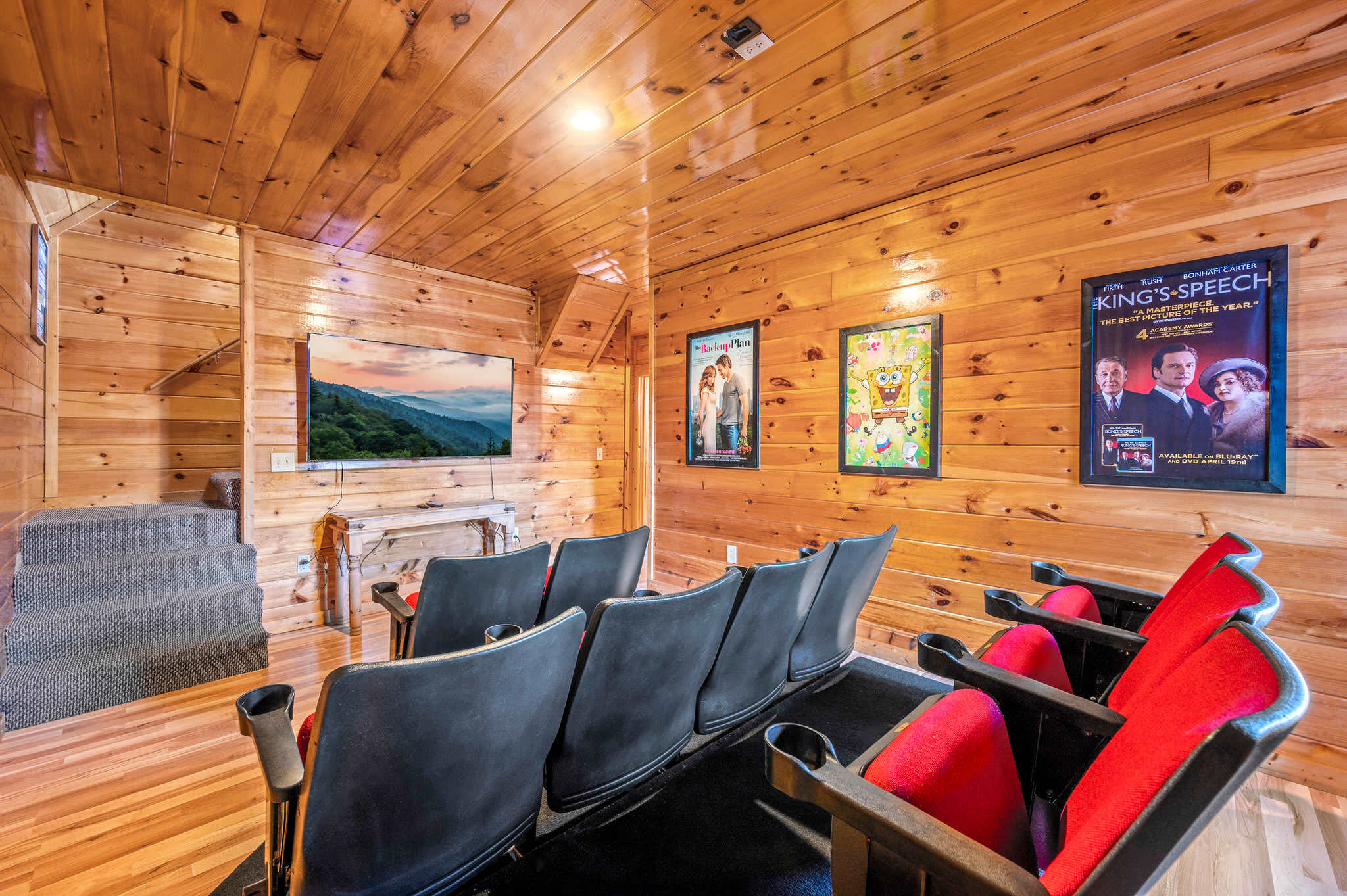 Family Cabin Getaway Hot Tub, Game Room & Views