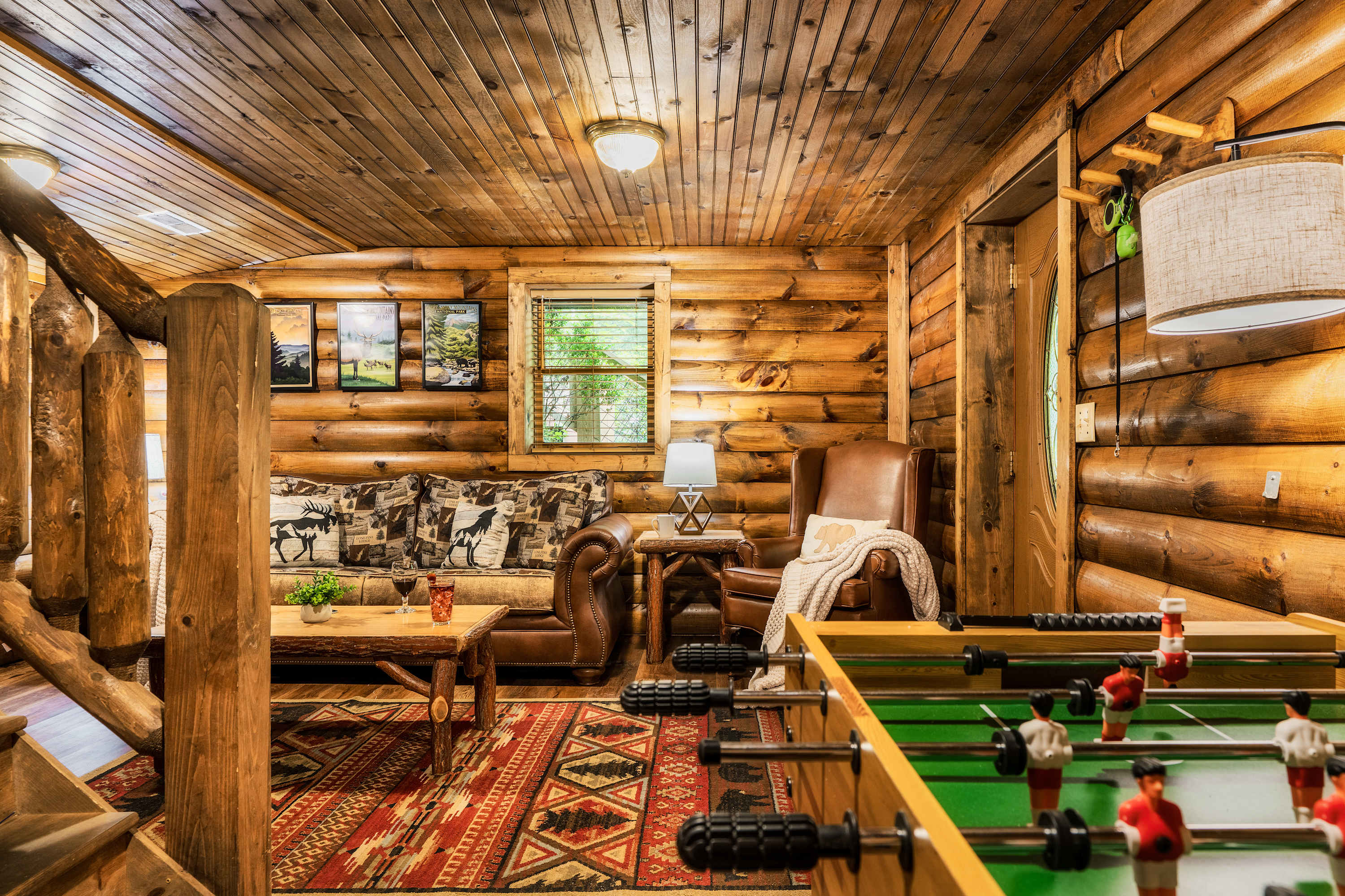 Family Fun Chalet: Hot Tub, Game Room & Mountain Views!