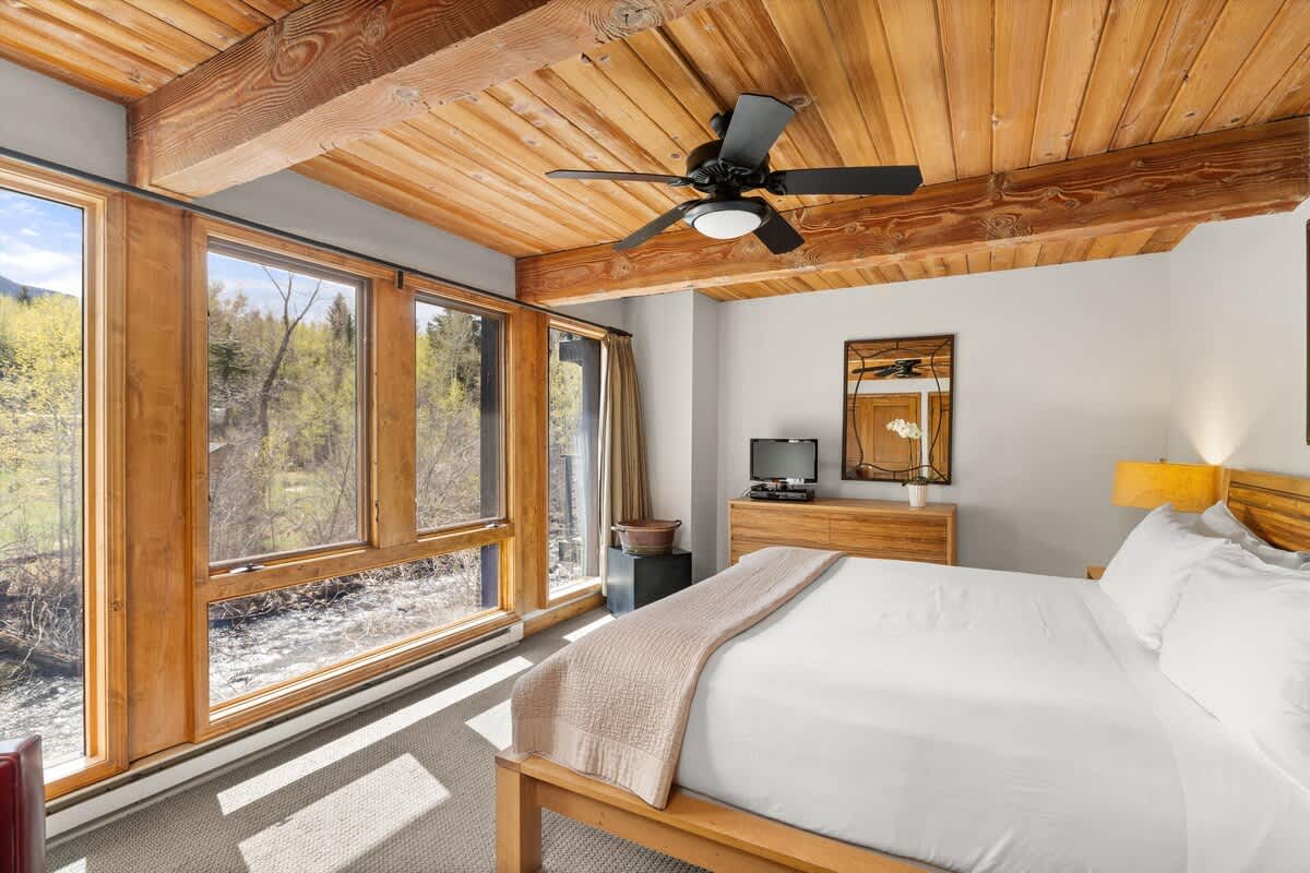 Aspen Retreat on Roaring Fork — Aspen, CO — vacation rental