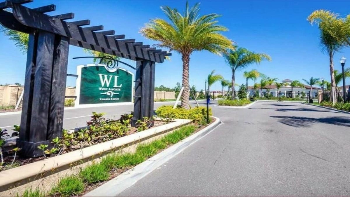 3222 - 4 Bedrooms - 3 Bathrooms - West Lucaya