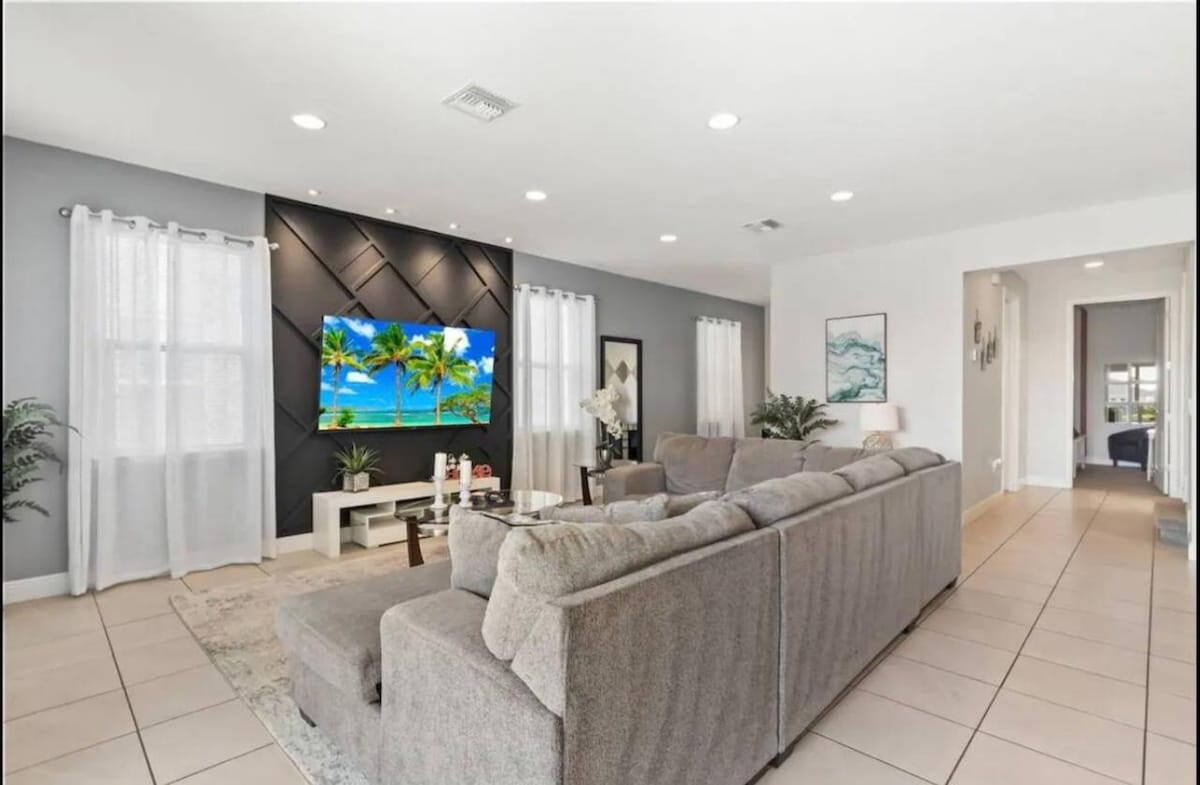 7426 - Encore Resort - 5 Bedrooms 4,5 Bathrooms