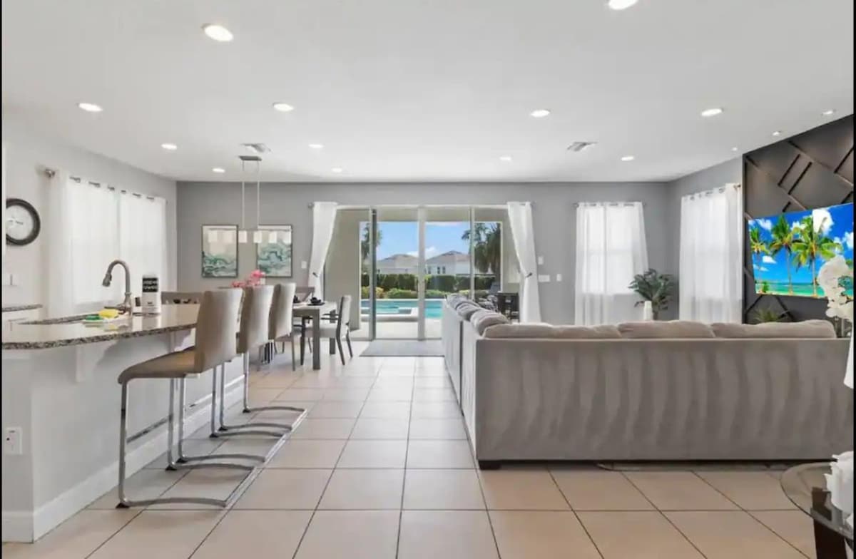 7426 - Encore Resort - 5 Bedrooms 4,5 Bathrooms