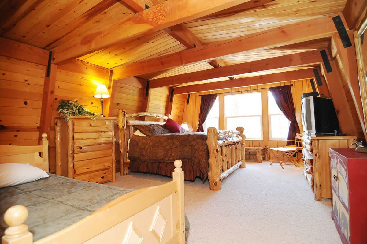King bedroom with room to spread out