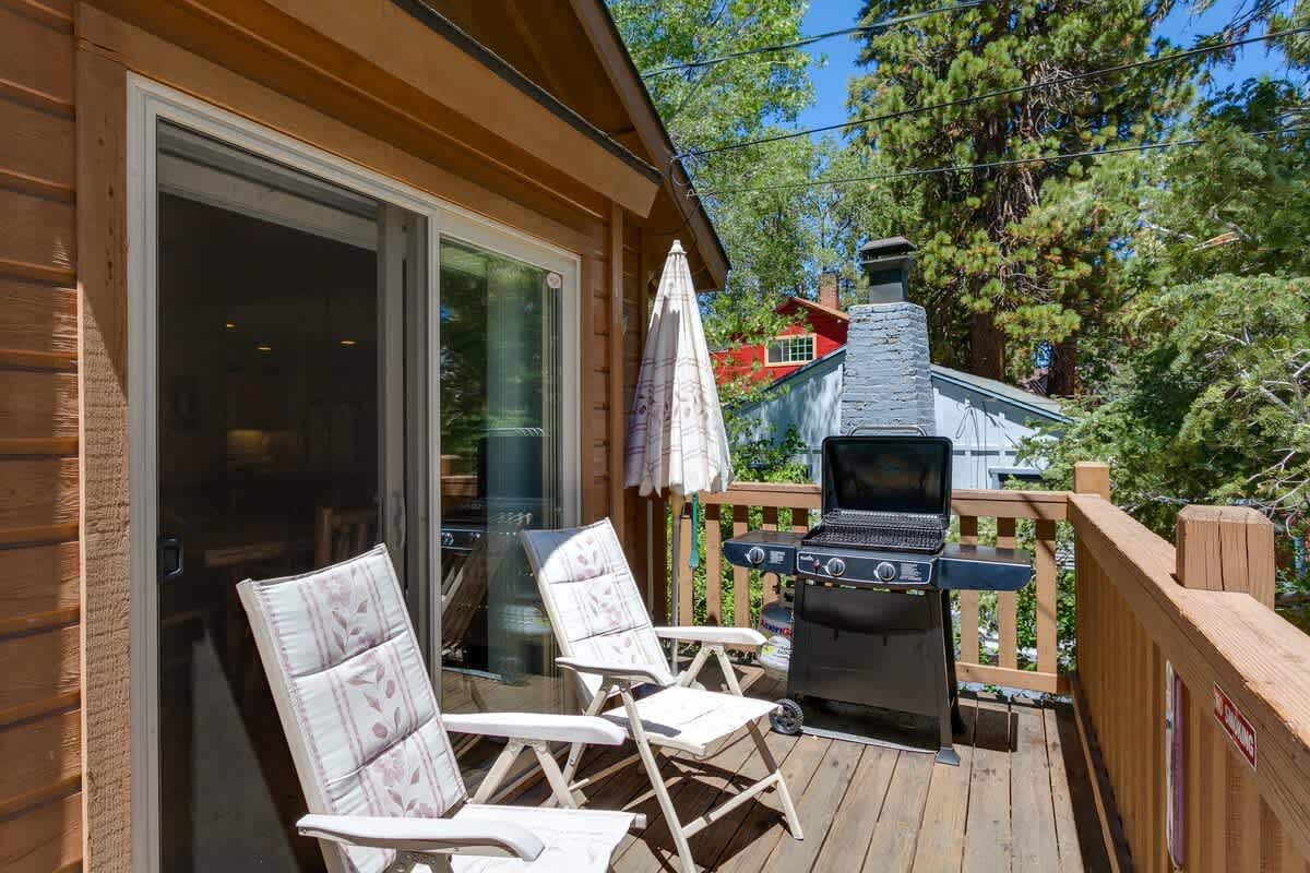 Propane BBQ on the top deck next to the dining room