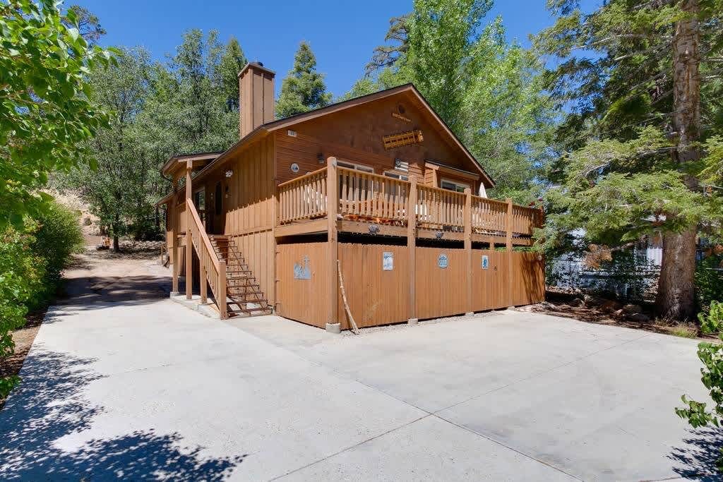 Log Cabin by Village · Spa · Sledding Next Door