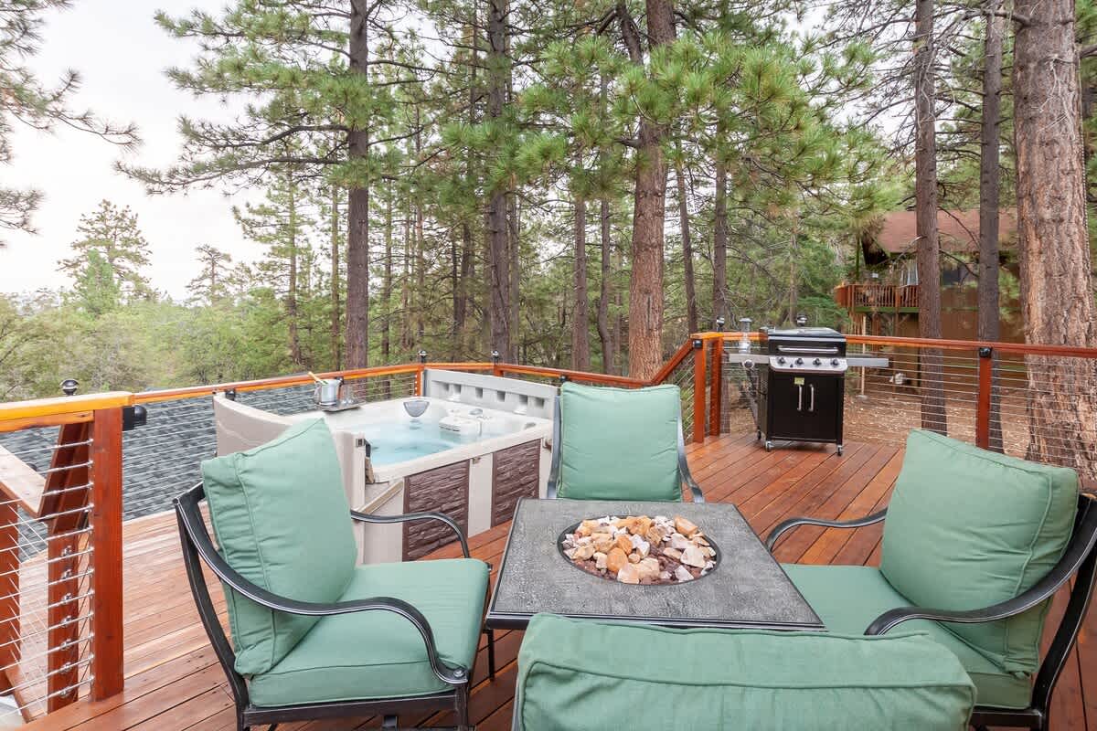 Propane fire table, hot tub and BBQ