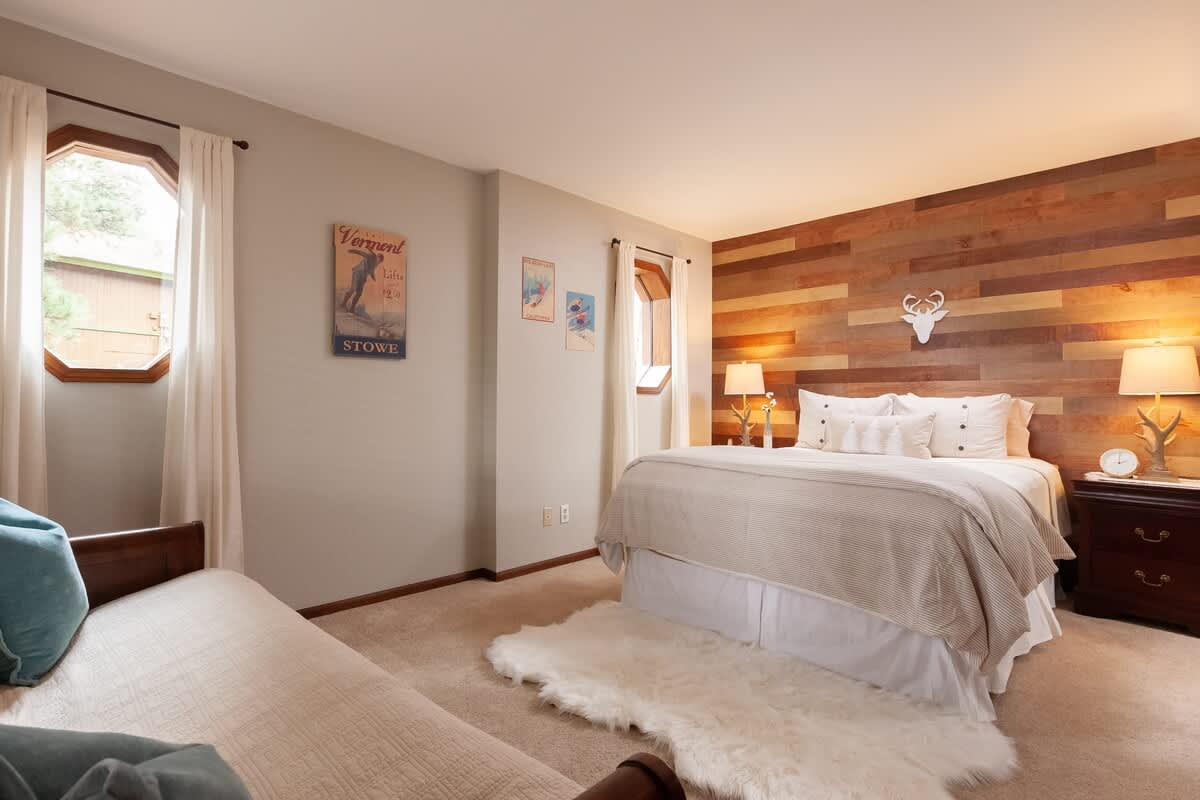 Second bedroom with King bed