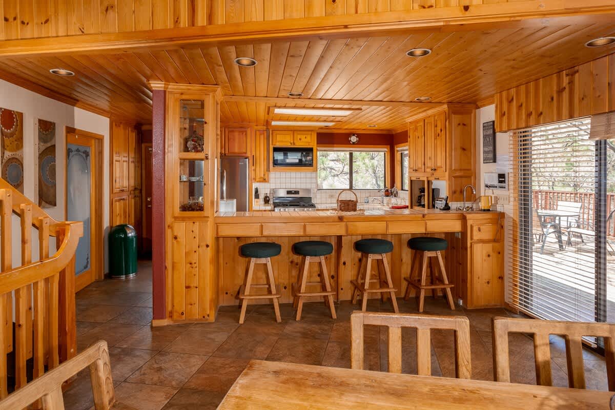 Breakfast bar for extra seating