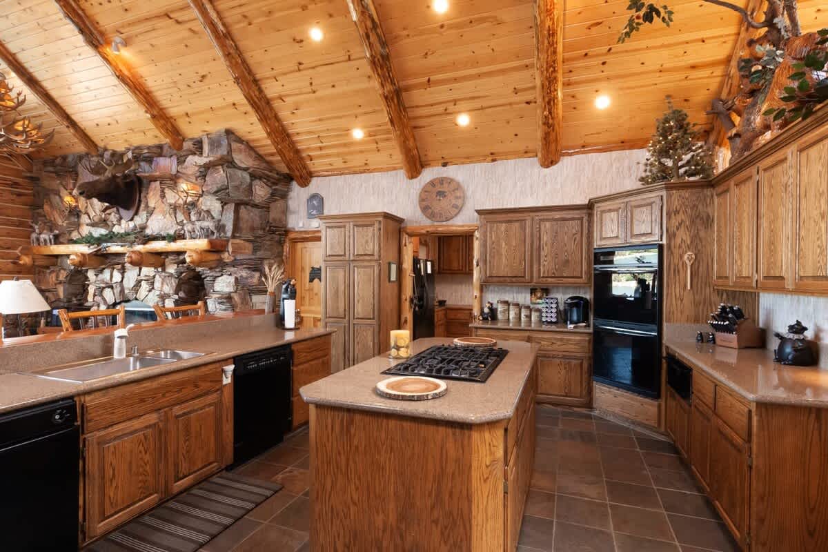 Gourmet kitchen with gas cooktop