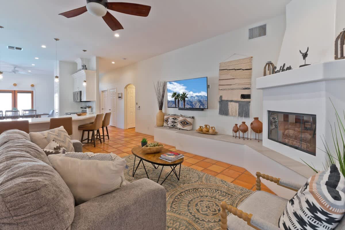 High Ceilings and modern new furnishings for total comfort.