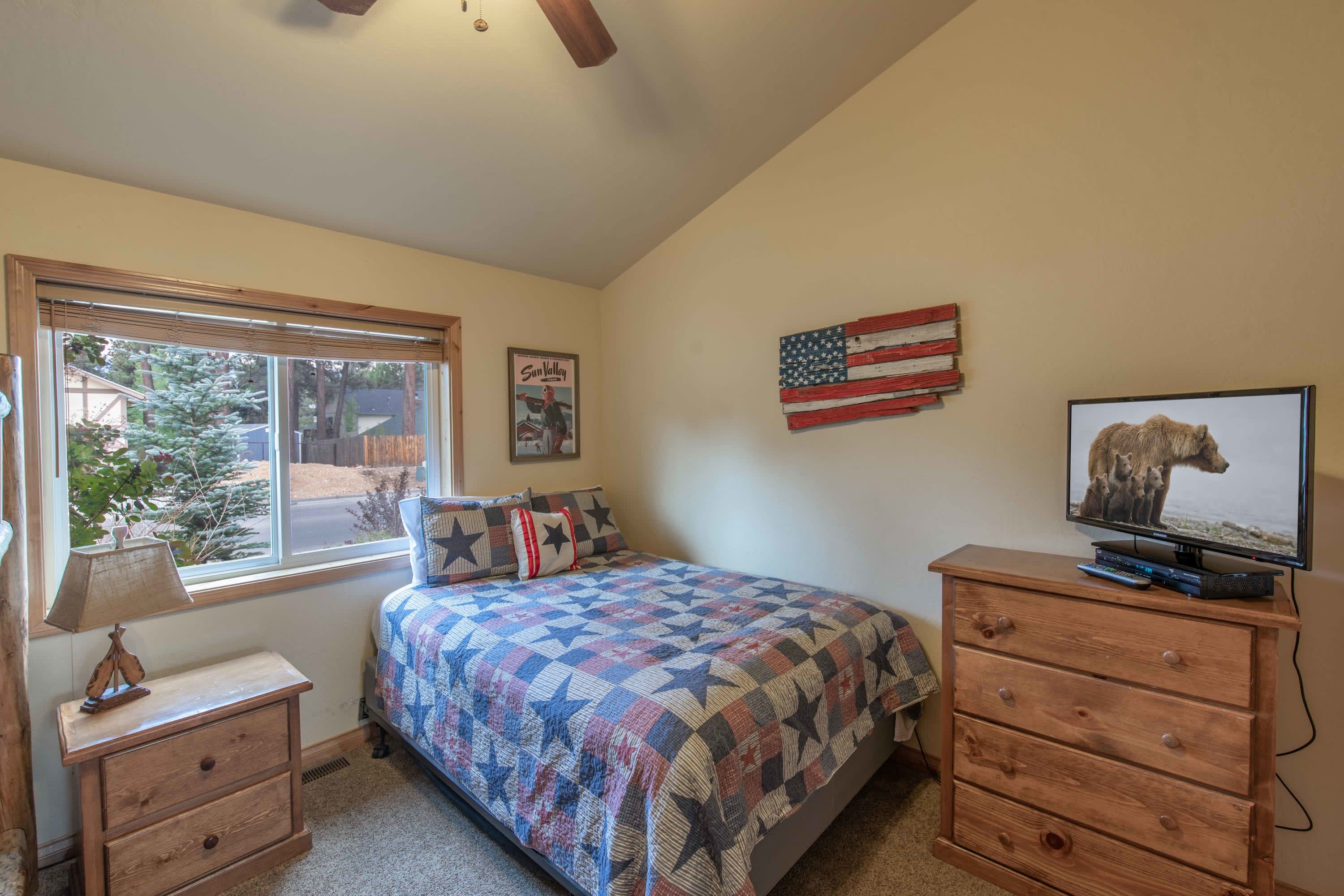 Third bedroom with TV