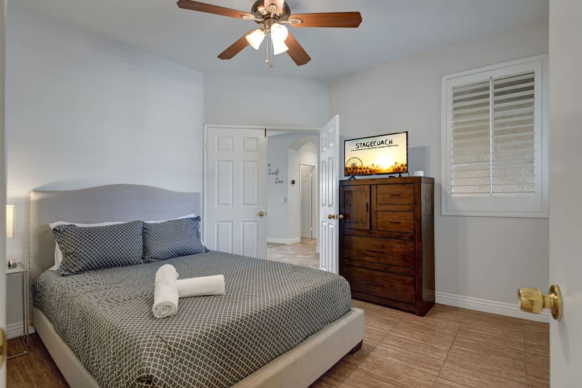 3rd bedroom with queen bed and streaming your favorite channels.
