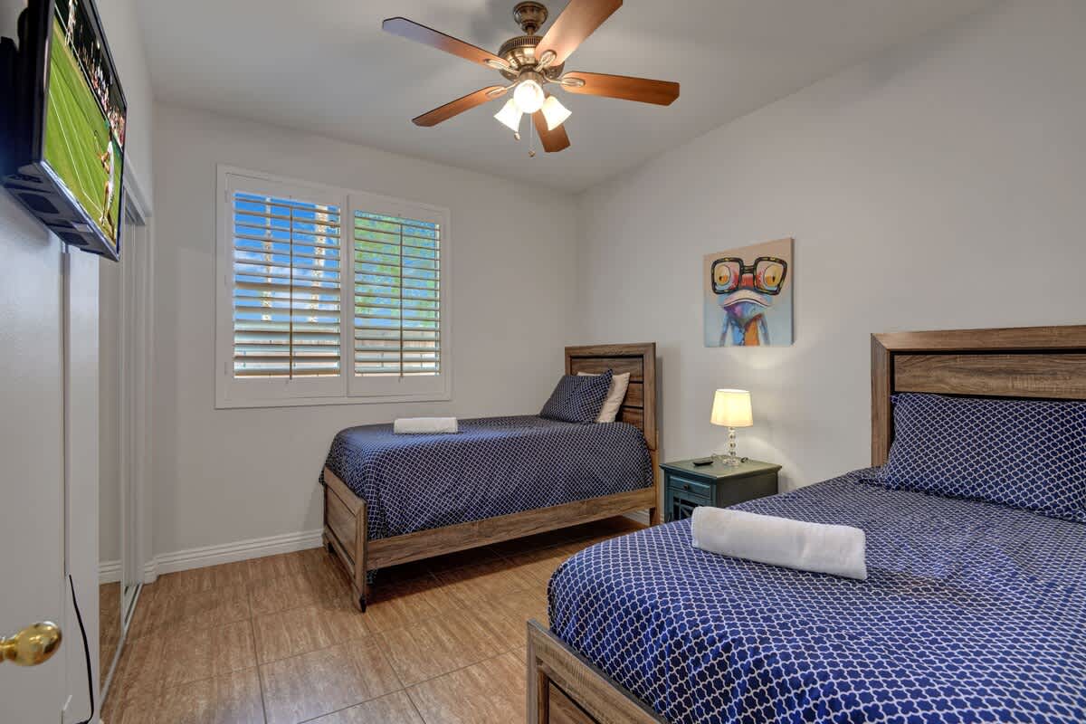 4th bedroom with comfortable twin beds and LCD Roku TV.