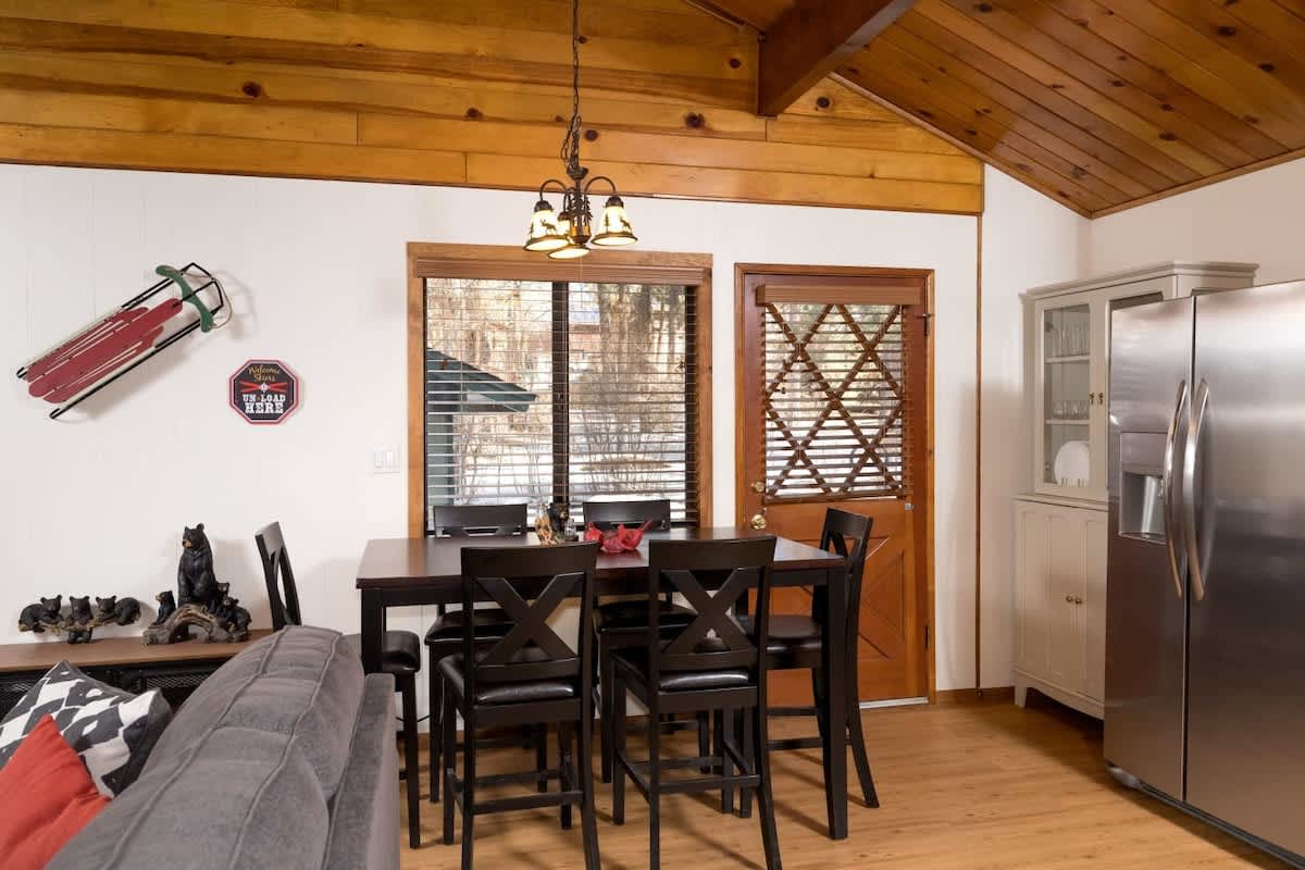 Dining area for six