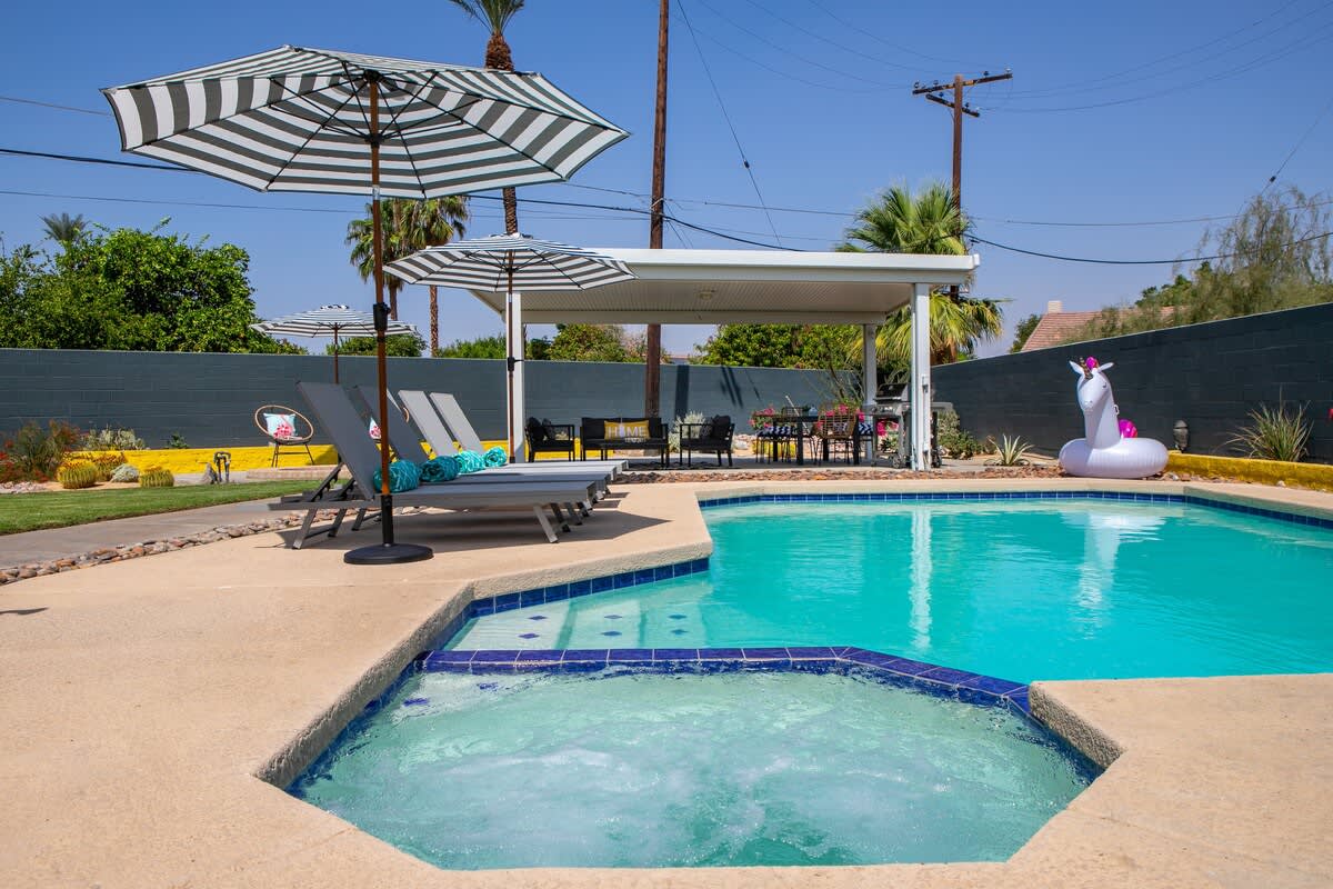 Spend your days and evenings in your own Private Pool and Spa.