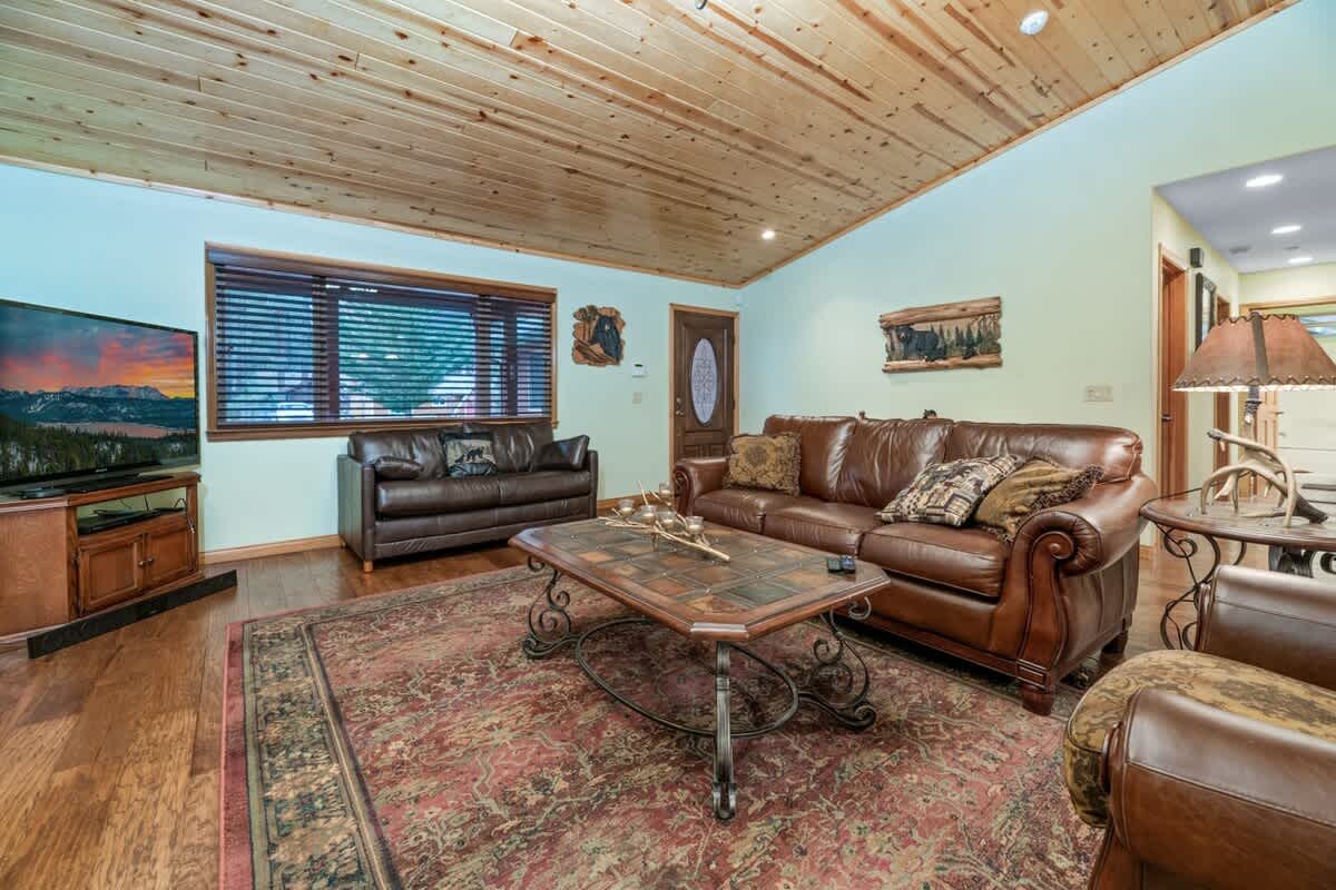 Comfortable leather seating in the living room