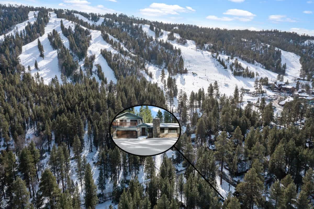 Walk to Snow Summit · Hot Tub · 3 Private Baths