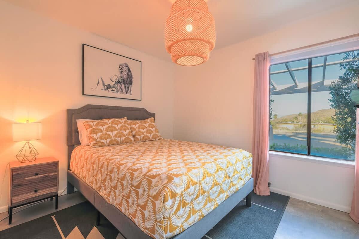 Second bedroom with Queen bed.